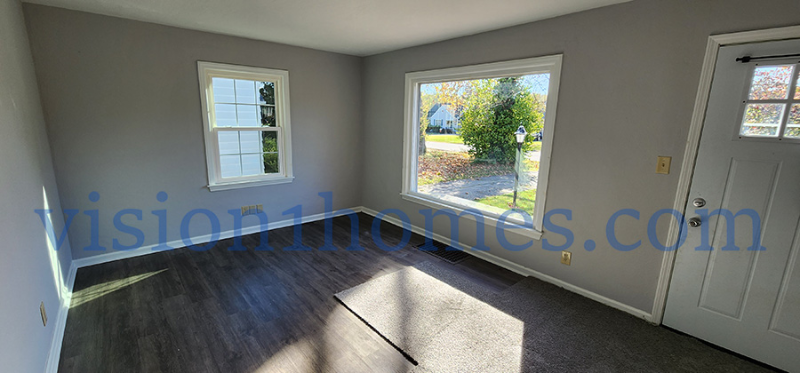2076 W Wayne St – photo 3
