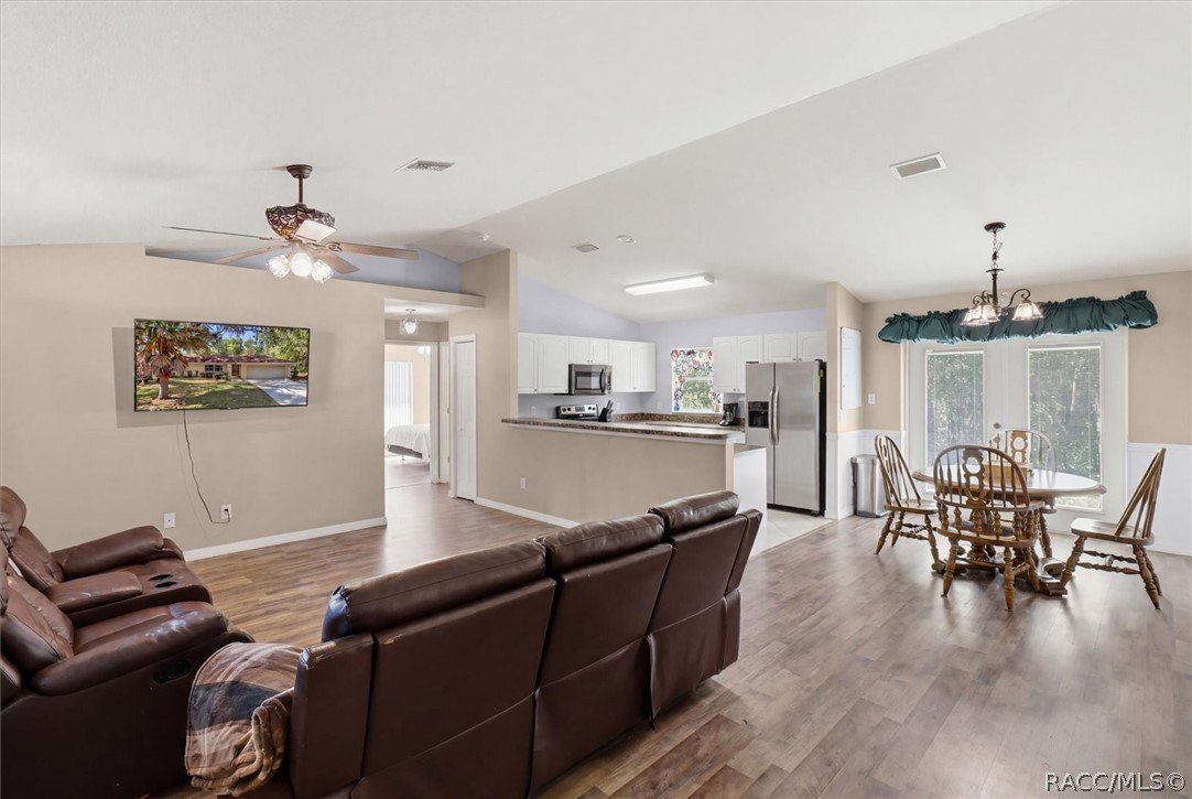 3220 E Rogers – photo 3