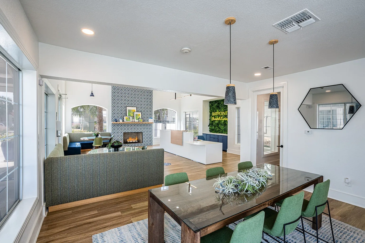 Baypoint Apartments – photo 1