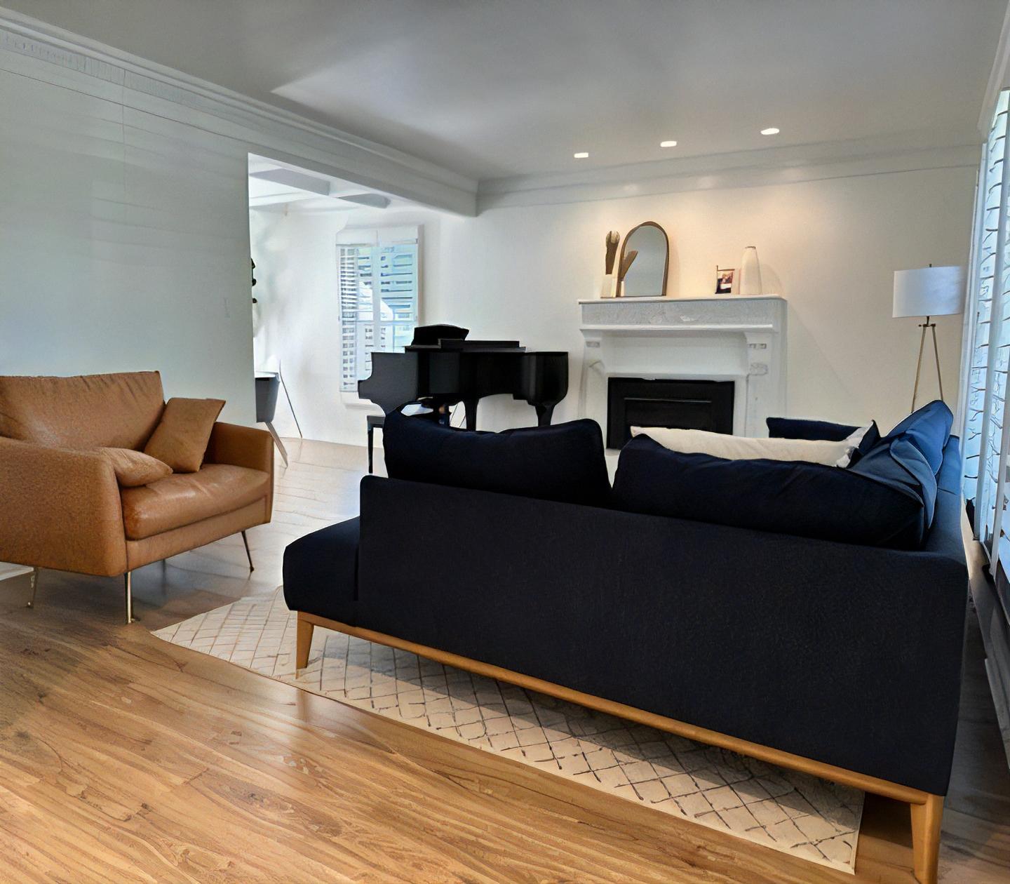 2657 Melbourne St – photo 2