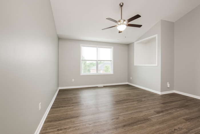 1004 Golfview Dr – photo 3