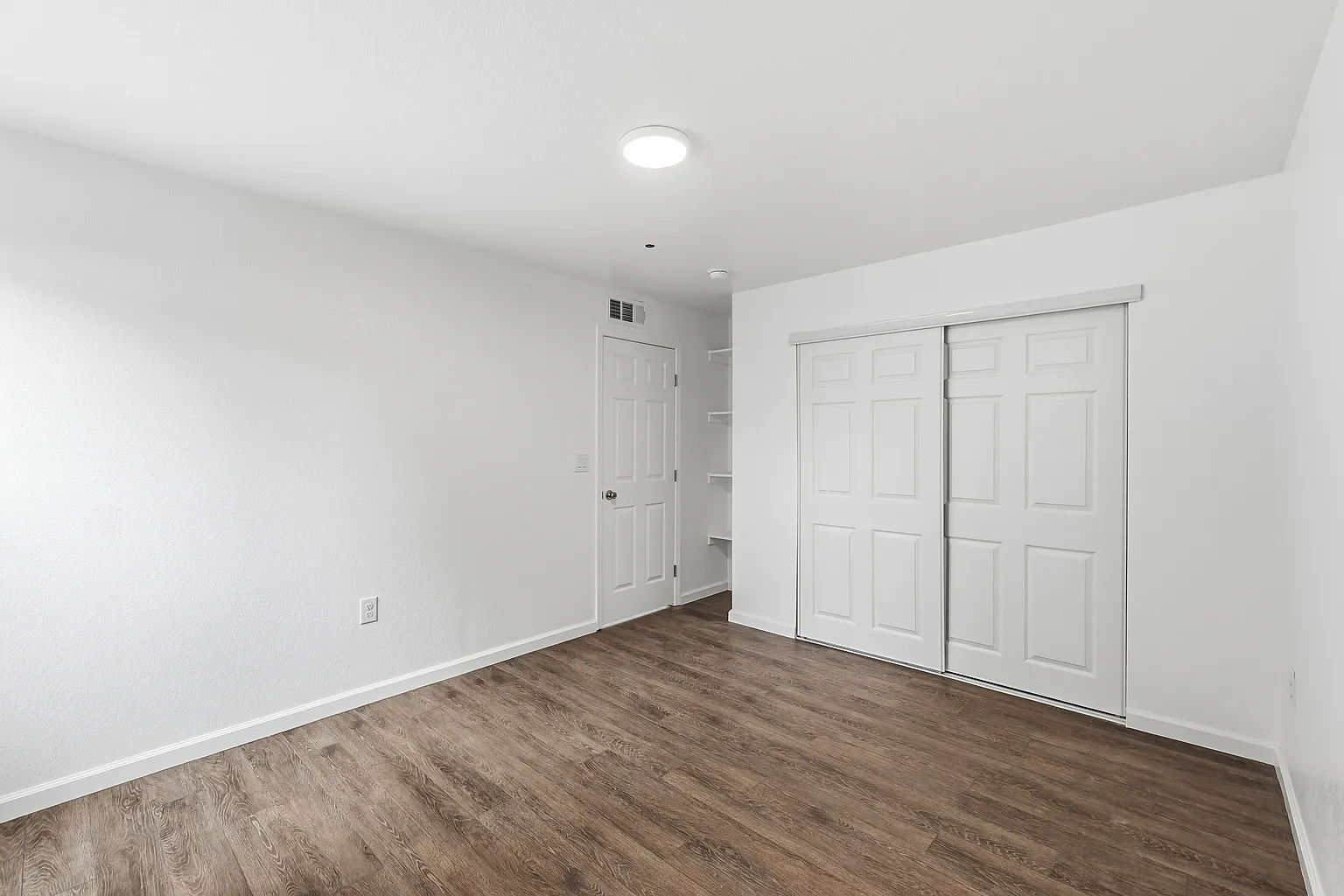 Oakbrook Apartments – photo 4