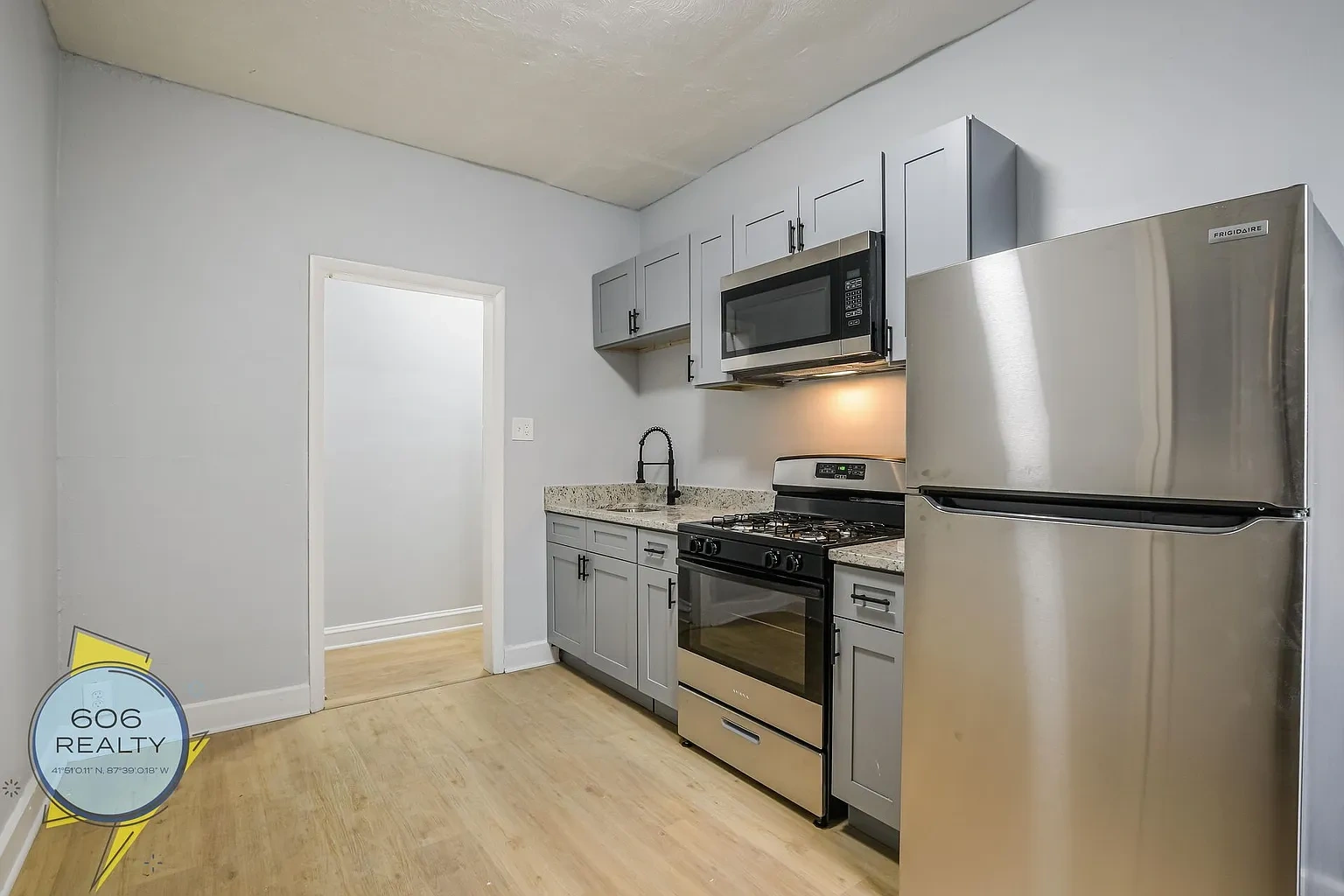 5240-50 S. Drexel Ave. – photo 3