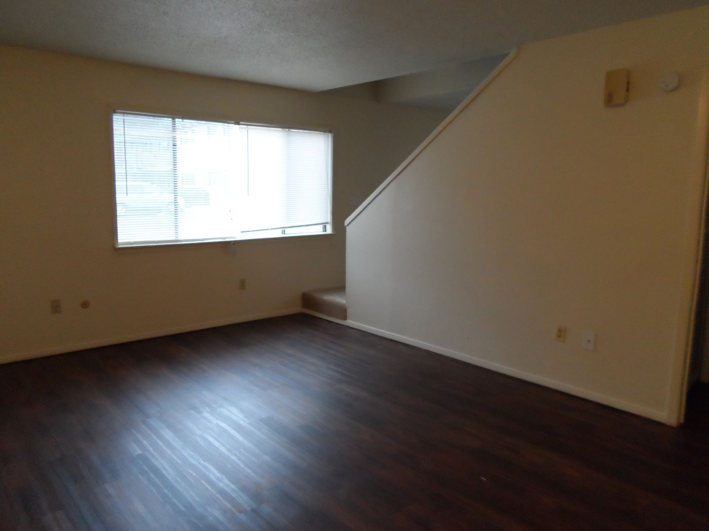 1400 Holleman Dr – photo 2