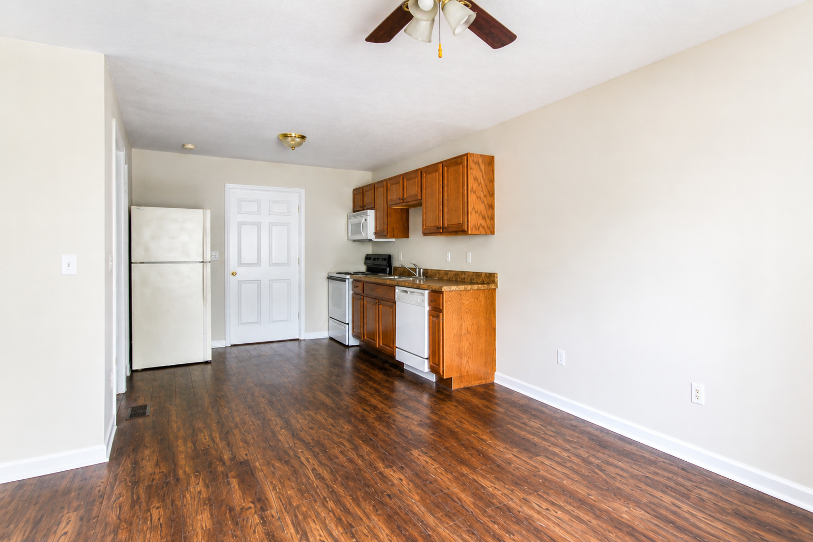 50 Lexington Ct unit 50 Lexington Ct A – photo 2