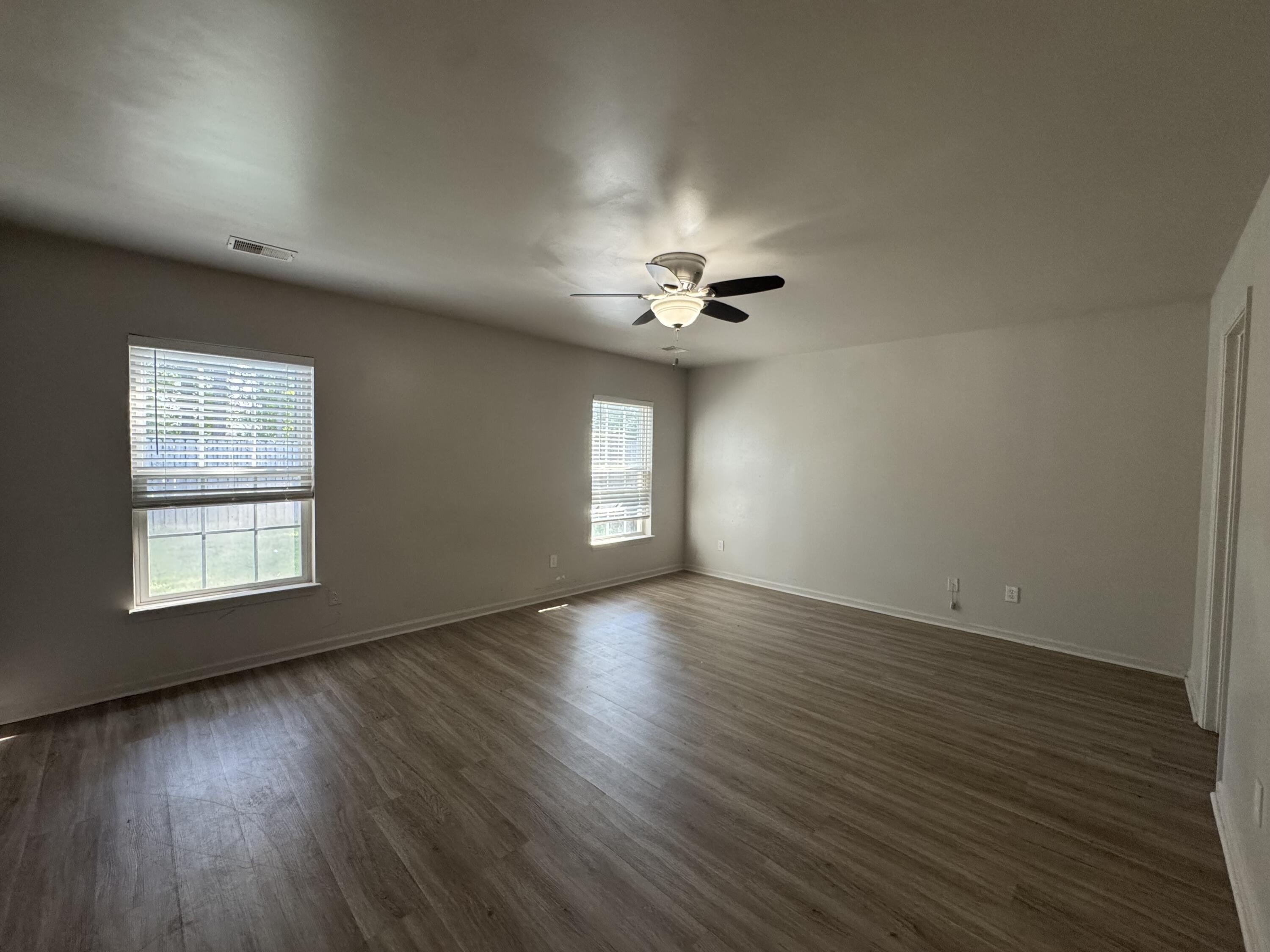 218 Wildberry Ln – photo 4