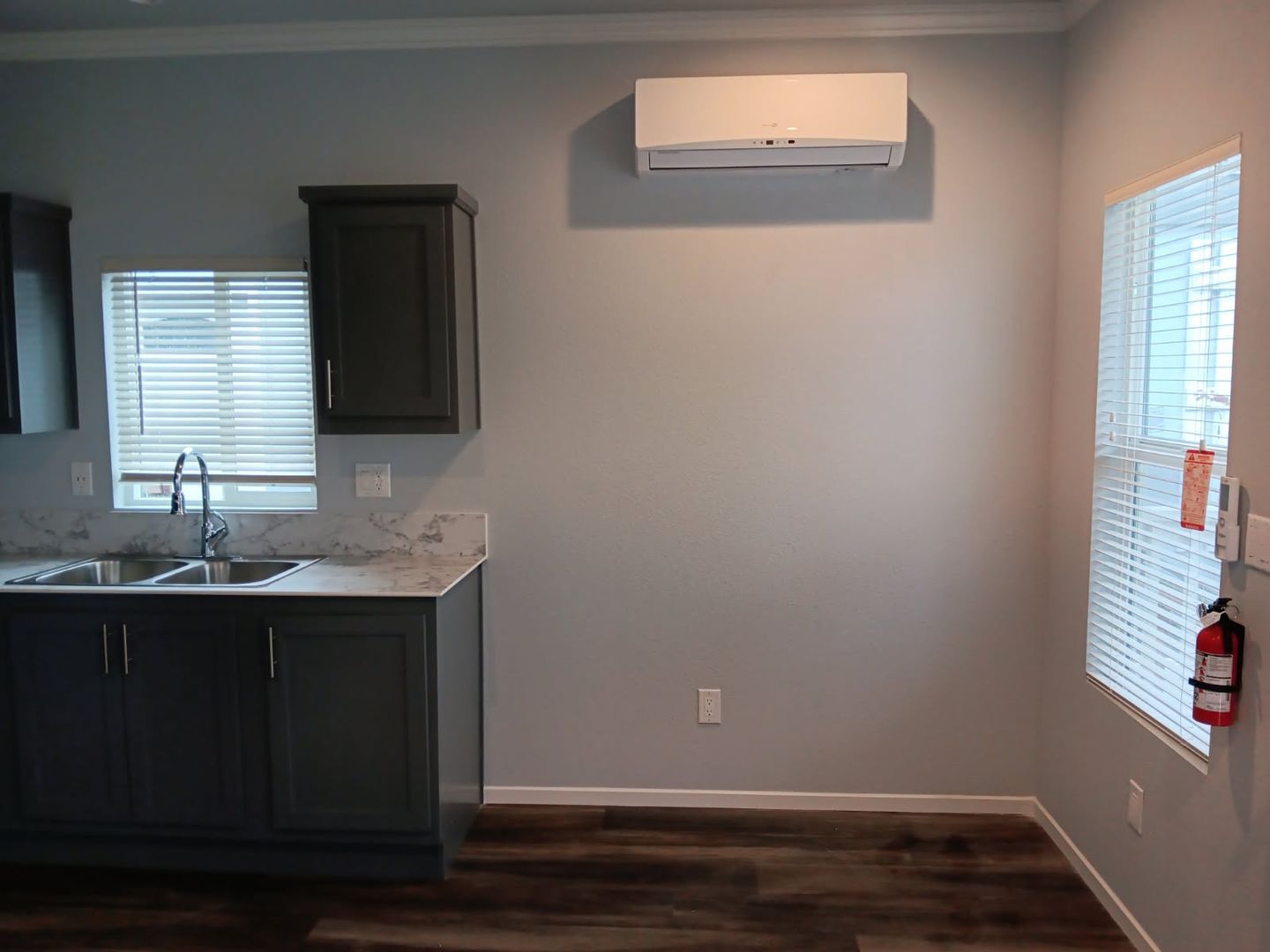 2301 Beach Ln unit Unit 04 MH (Park Owned) – photo 5