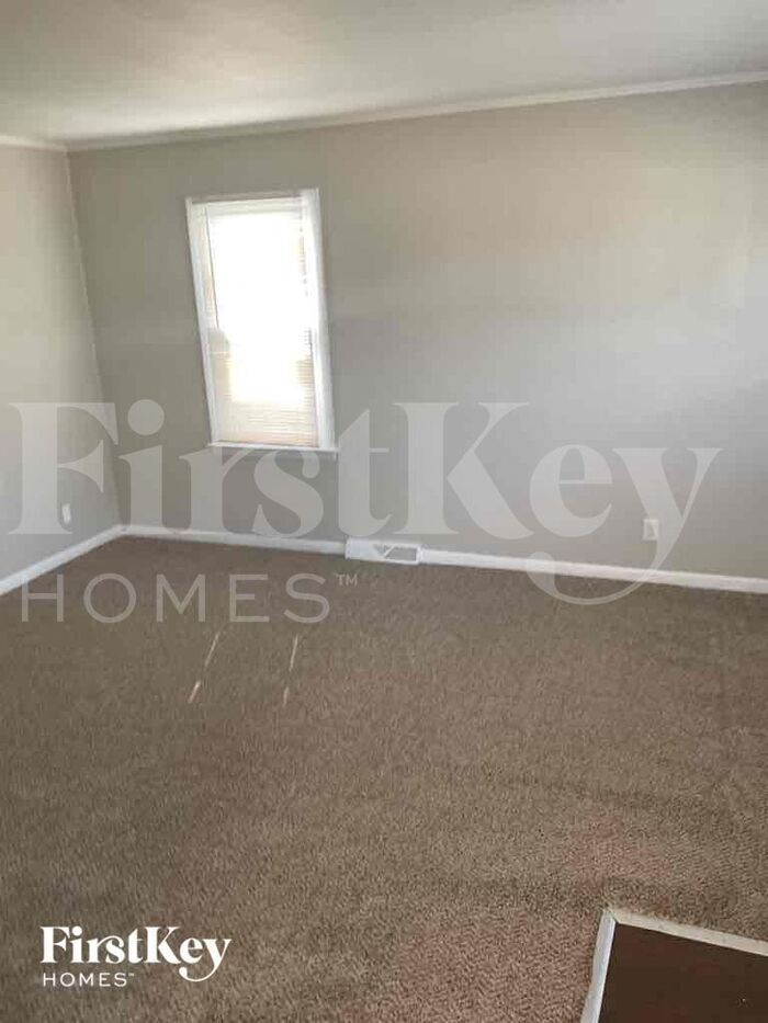14646 Atlantic Ave – photo 3