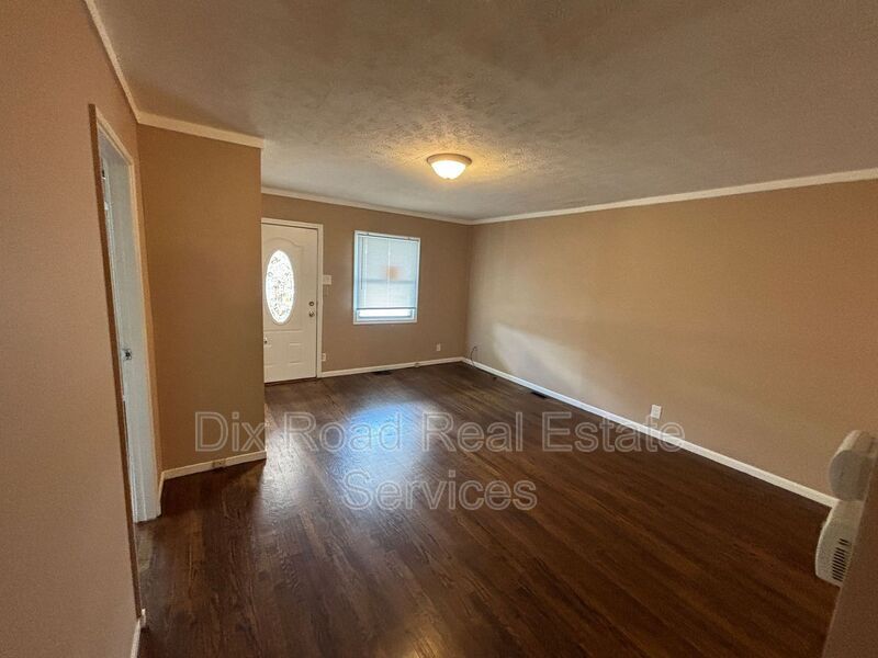 93 Van Buren Dr – photo 5