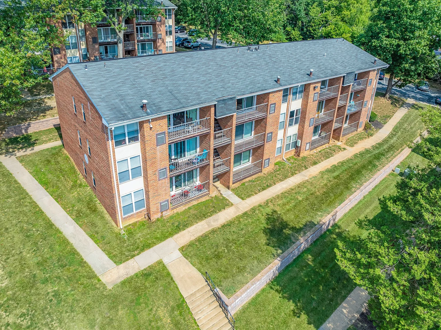 Hillside Apartments – photo 4