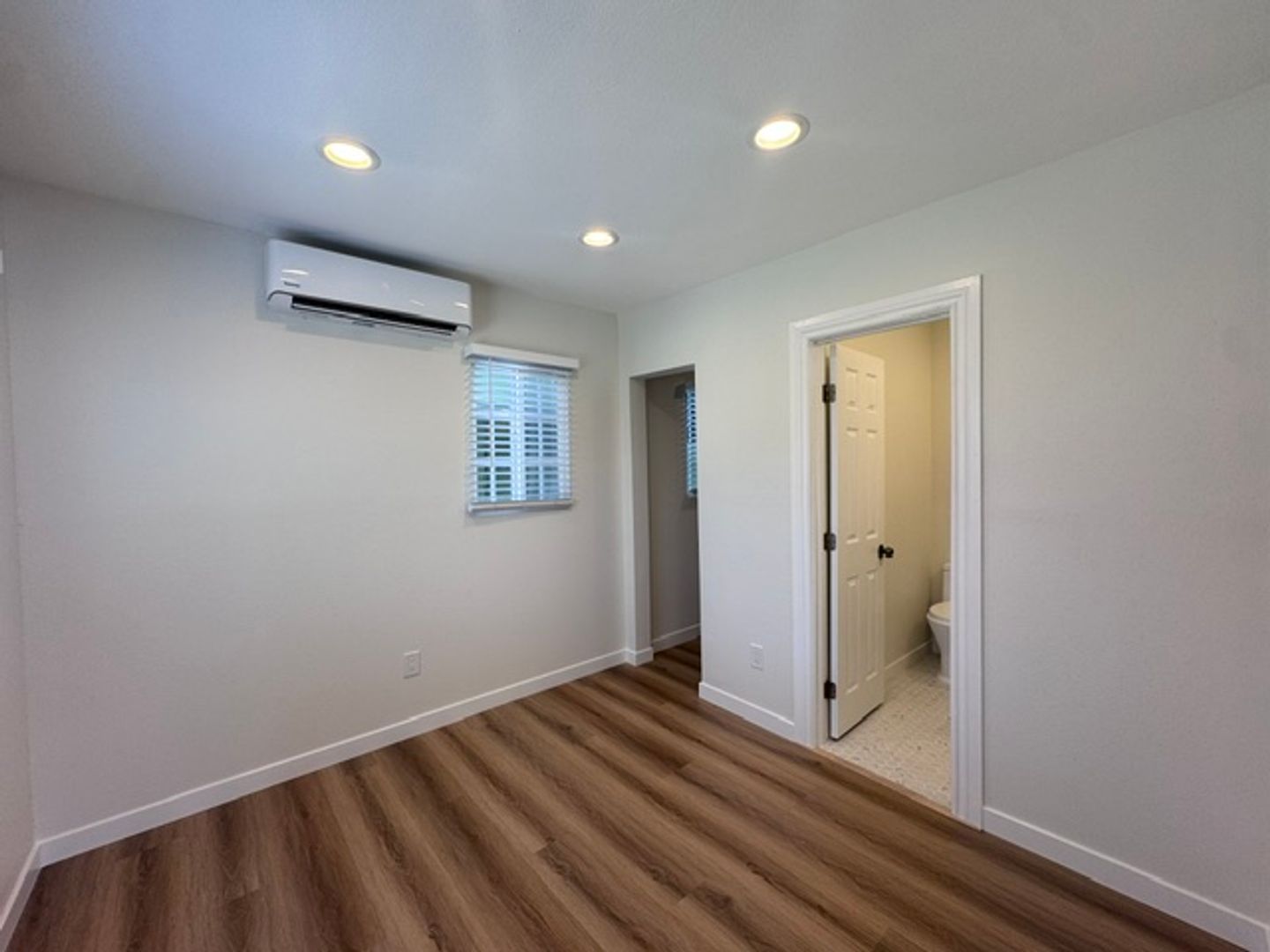 1600 Sherman Pl unit SHERMAN1600-B – photo 4
