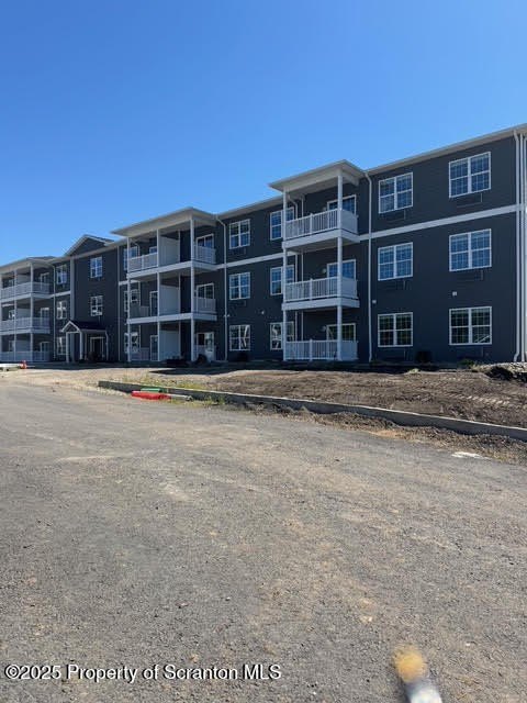 410 Circle Dr – photo 2