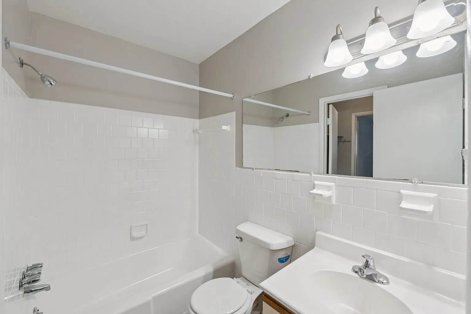 Heather Hill – photo 1