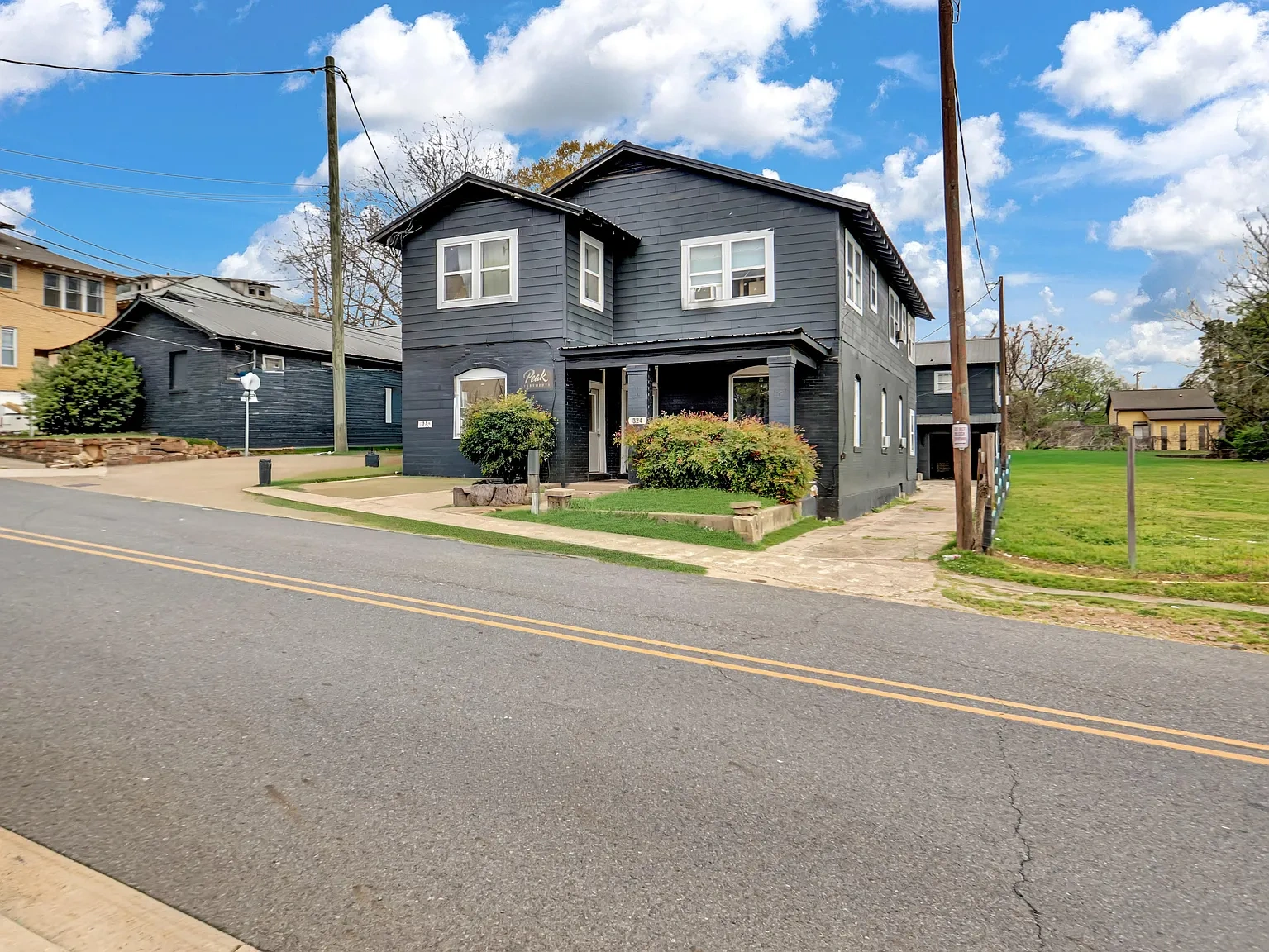 Peak Apartments – photo 2