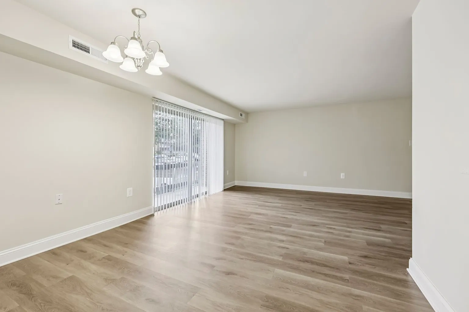 Woods Edge Apartments – photo 5