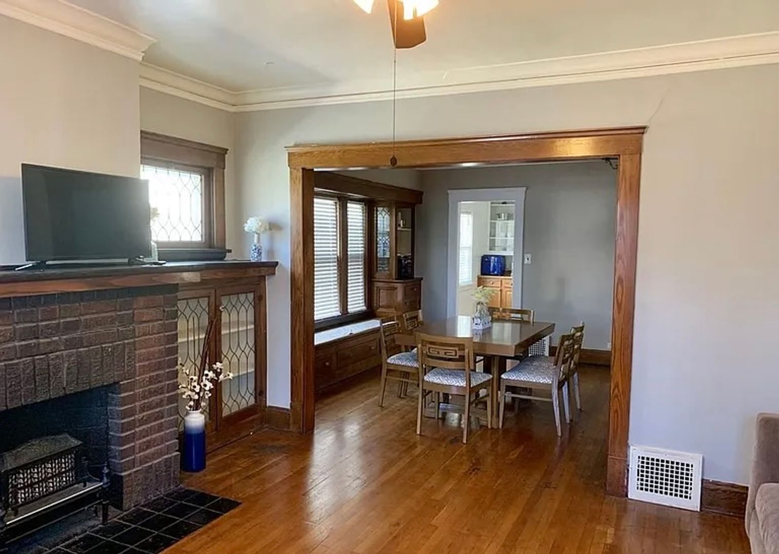 11710 Buckingham Ave unit 2nd Floor – photo 2