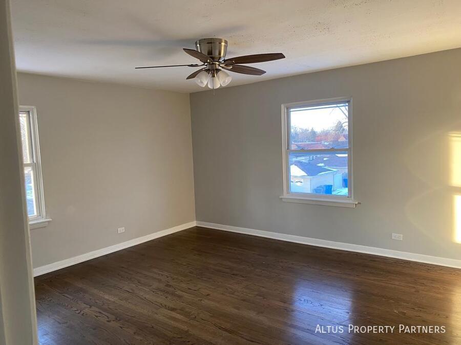 2439 W 116th St unit 2EAST – photo 3