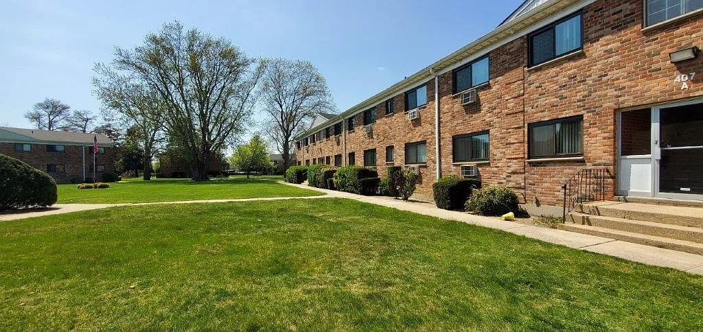 Fairfield Hedges at Bay Shore – photo 2