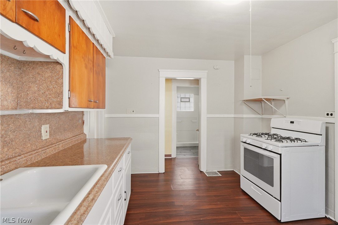 515 E 143rd St #DOWNSTAIRS – photo 3
