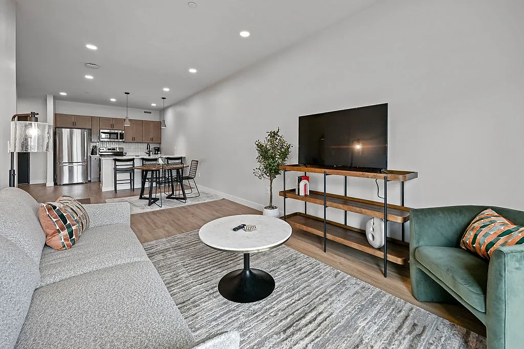 Urbane115 Apartments – photo 1