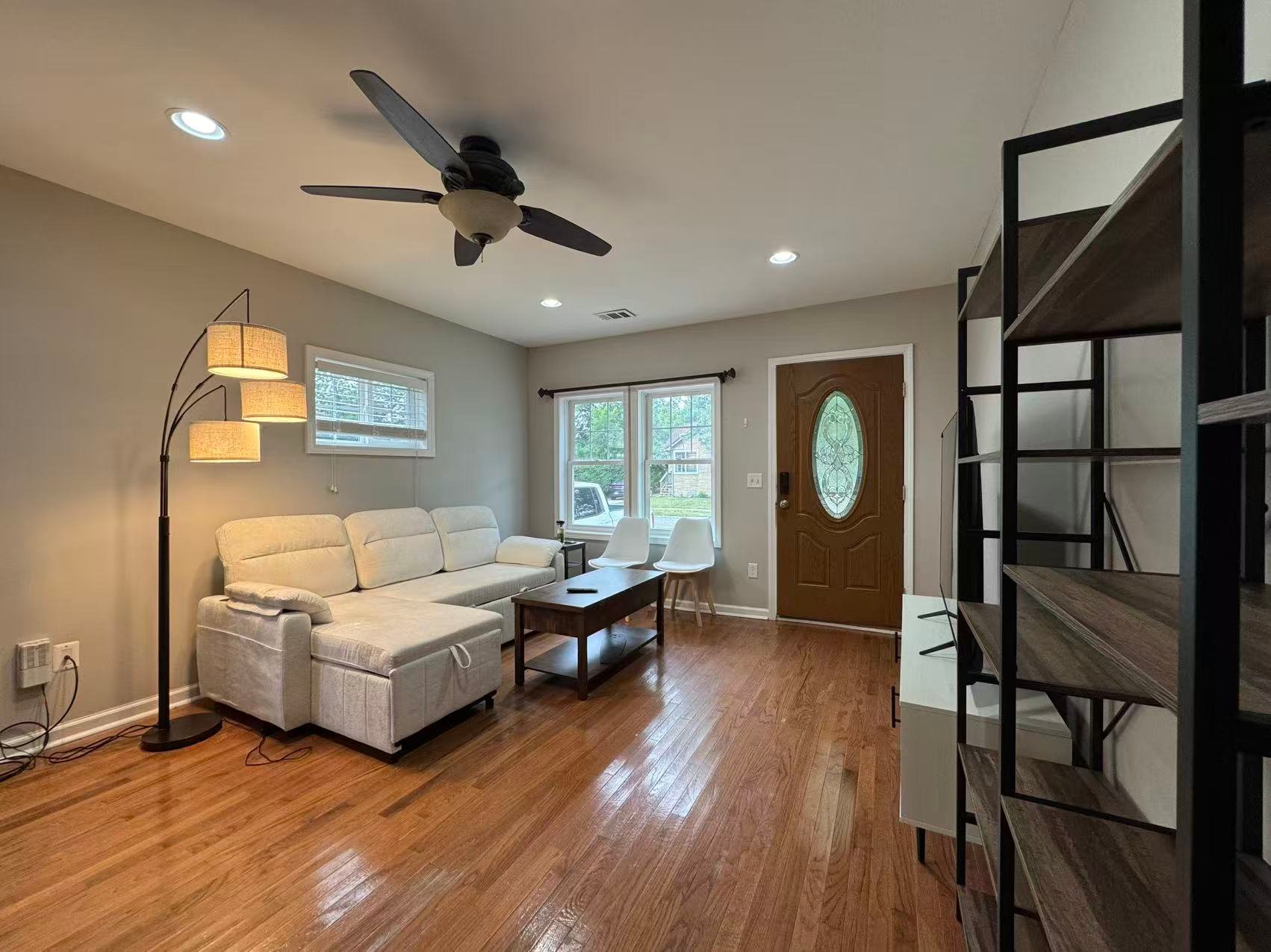 23448 Hoover Ave – photo 3