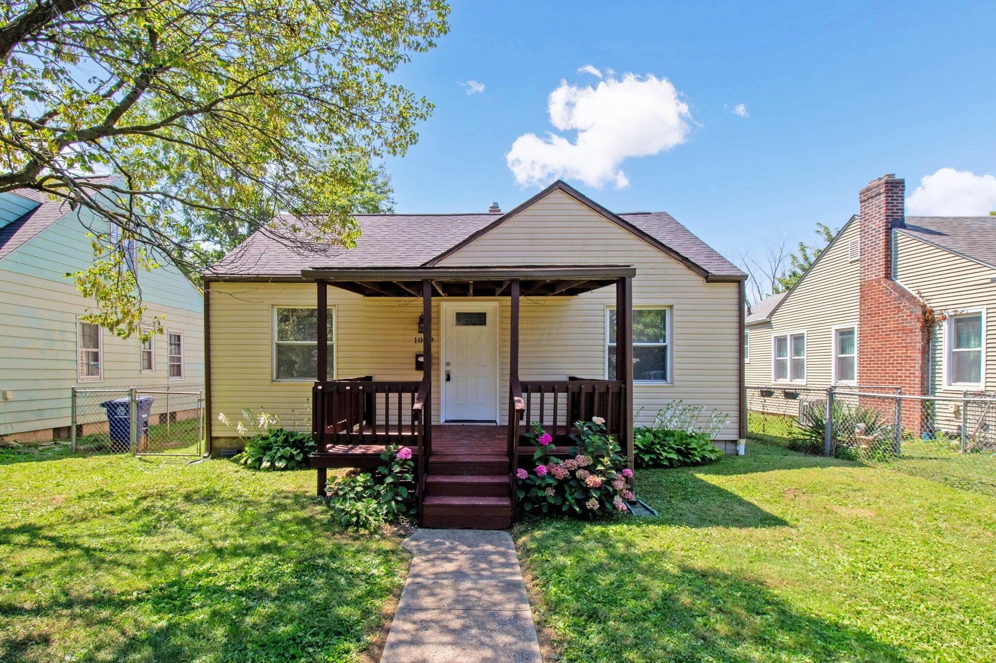 1059 Lawrence Dr – photo 1