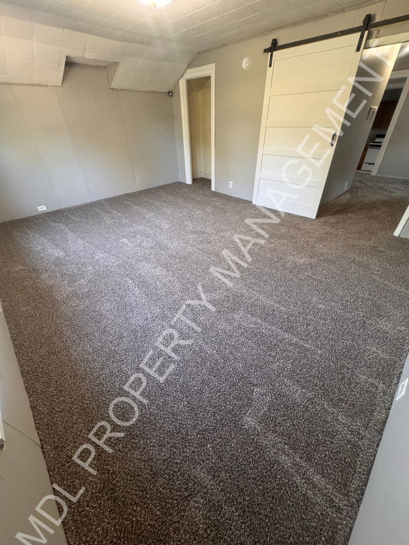 316 N Jackson St unit #2 – photo 5
