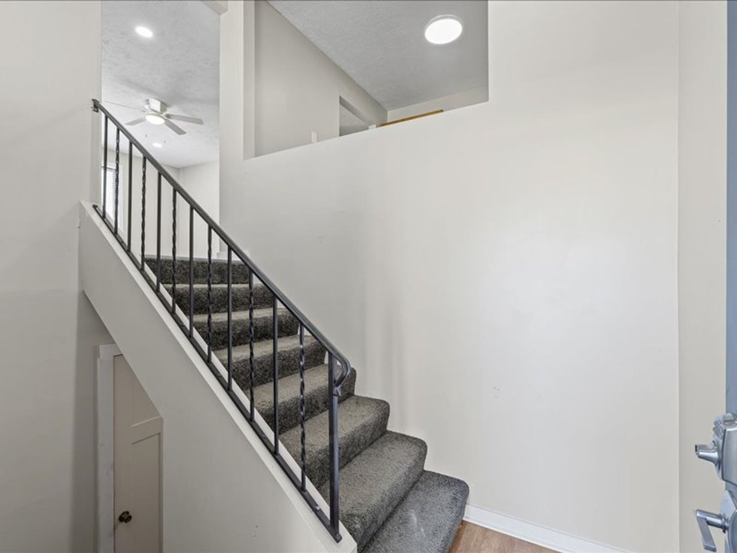 105 N Orr Dr unit B – photo 4