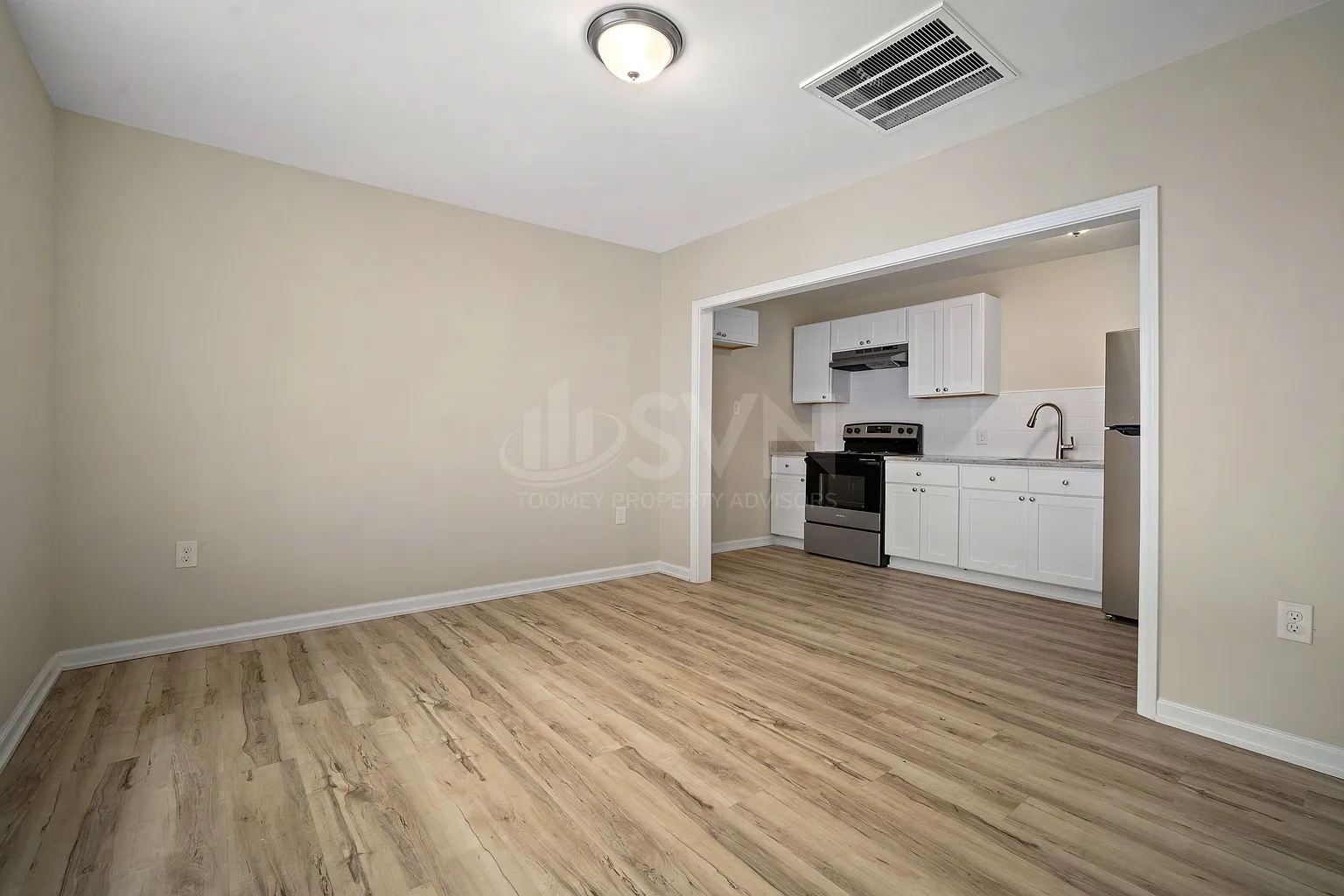 8 S Reed Ave – photo 1
