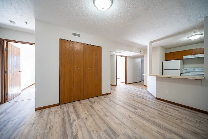 Sumner Point Apartments – photo 1