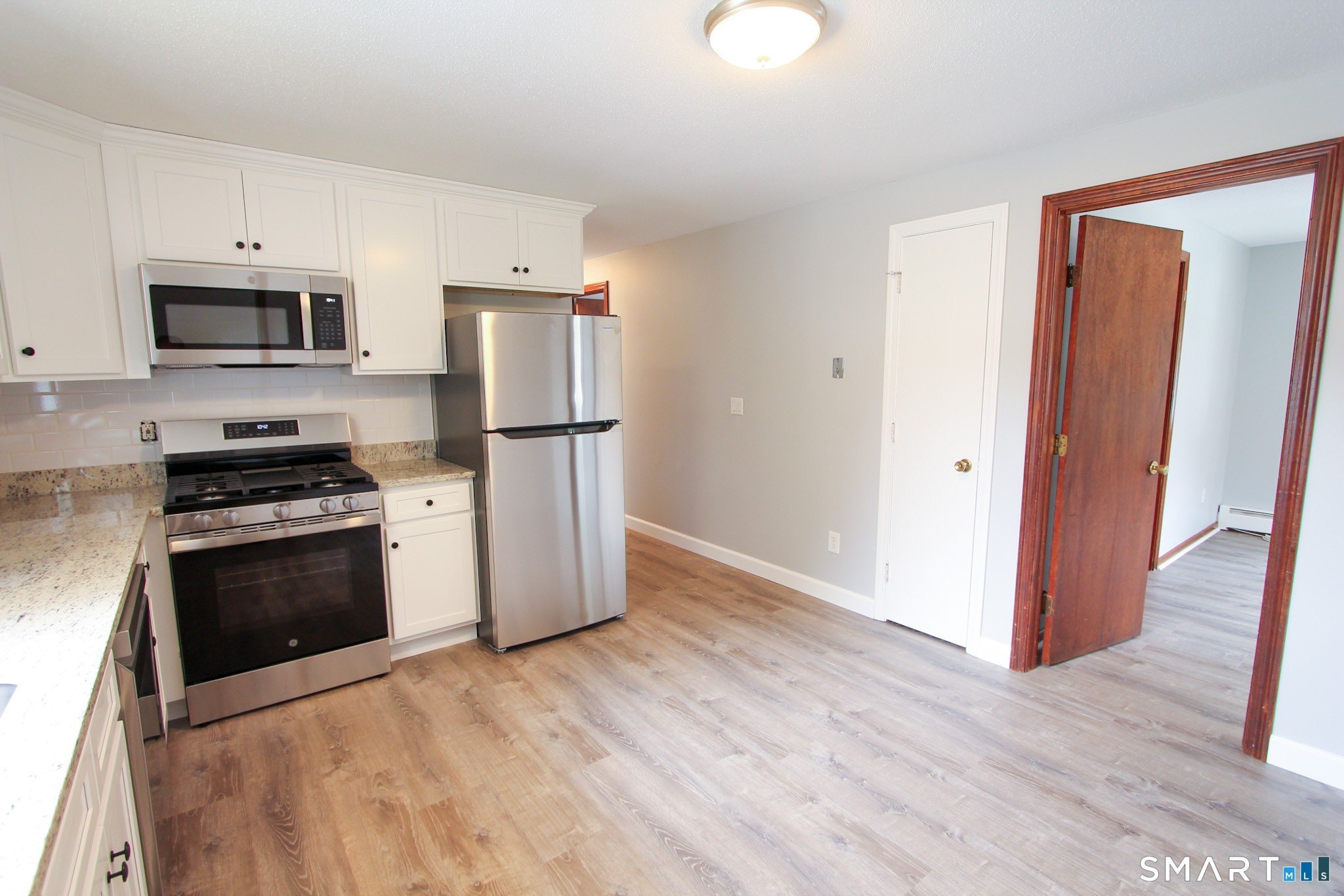 17 Pinehurst Ave #2ND – photo 3