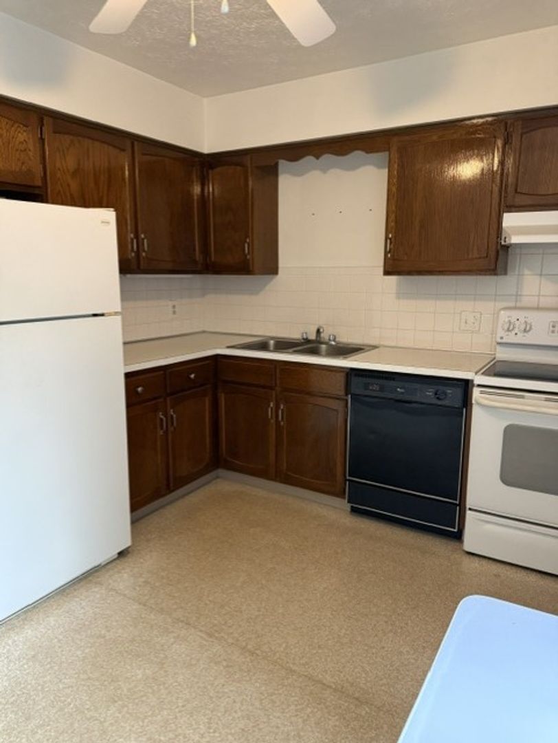 340 Ridge Rd unit 340 Ridge Rd Unit C-1 – photo 2
