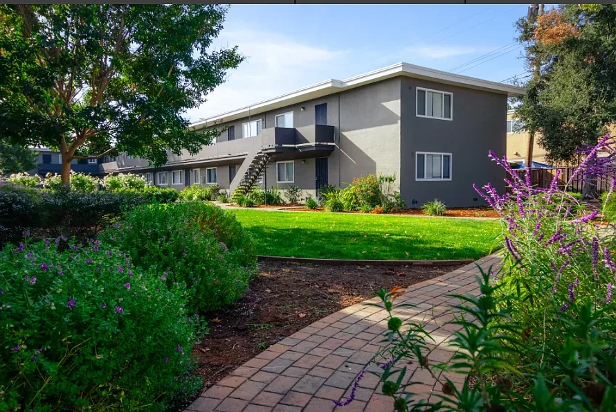 Garden Court Apartments – photo 5