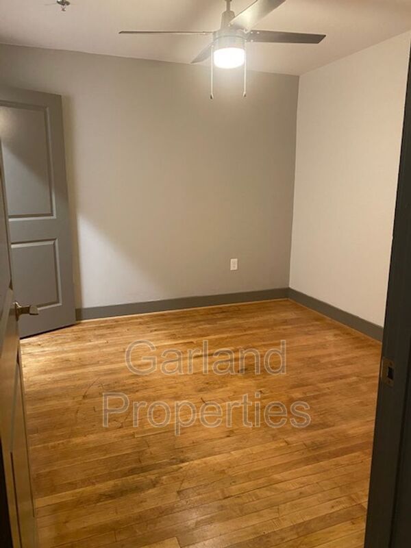 821 Salem Ave SW unit 4 – photo 4