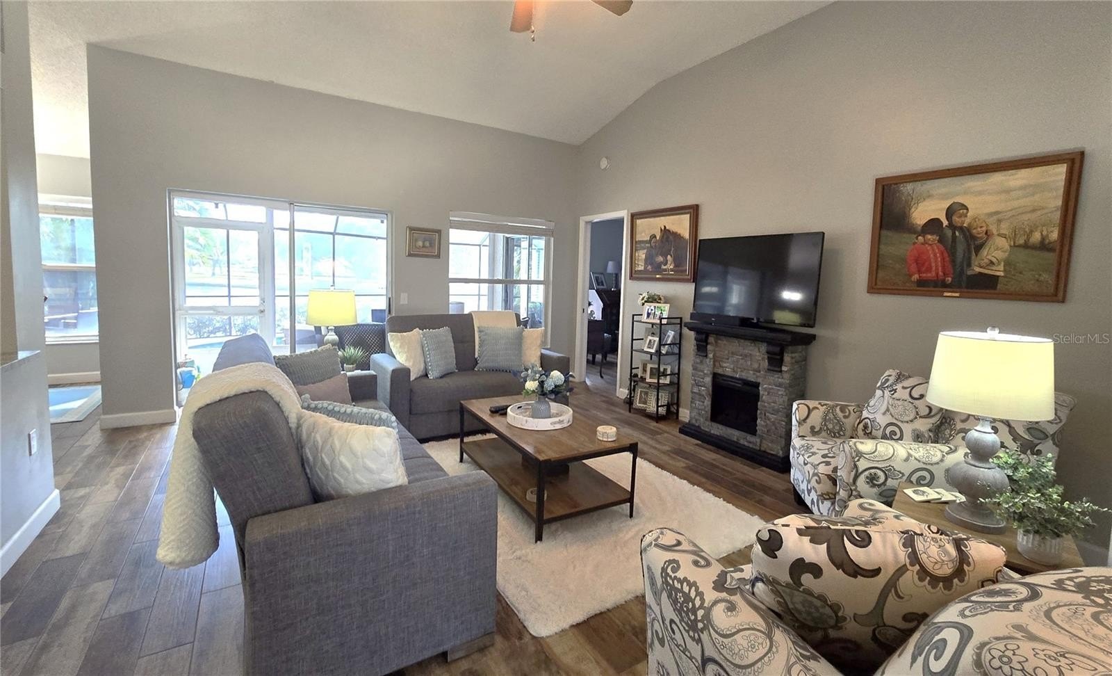 612 49th St E – photo 4
