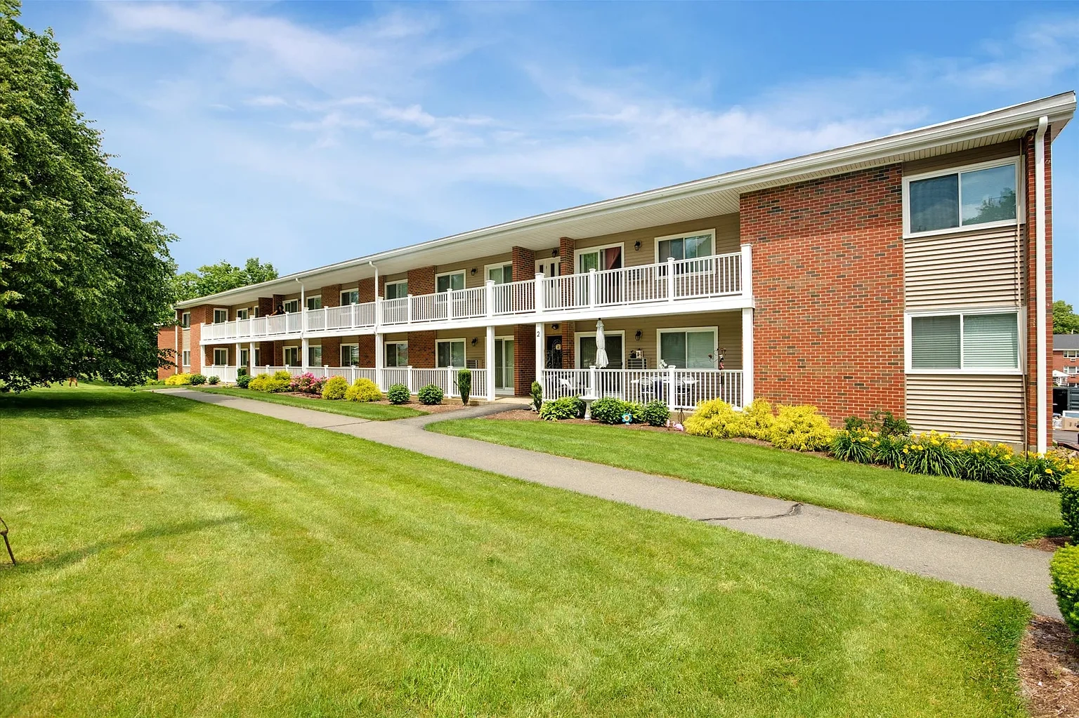 Francis Crossing Apartment Homes – photo 3