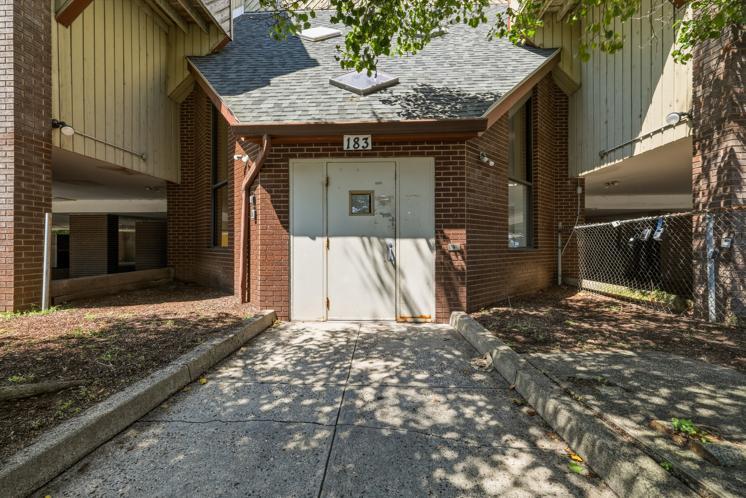 183 Livingston Pl – photo 3
