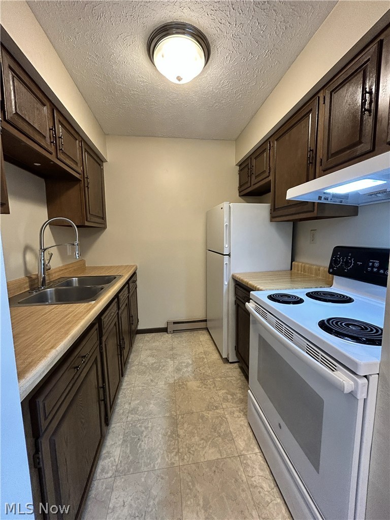 200 Fernwood Rd unit 9 – photo 3
