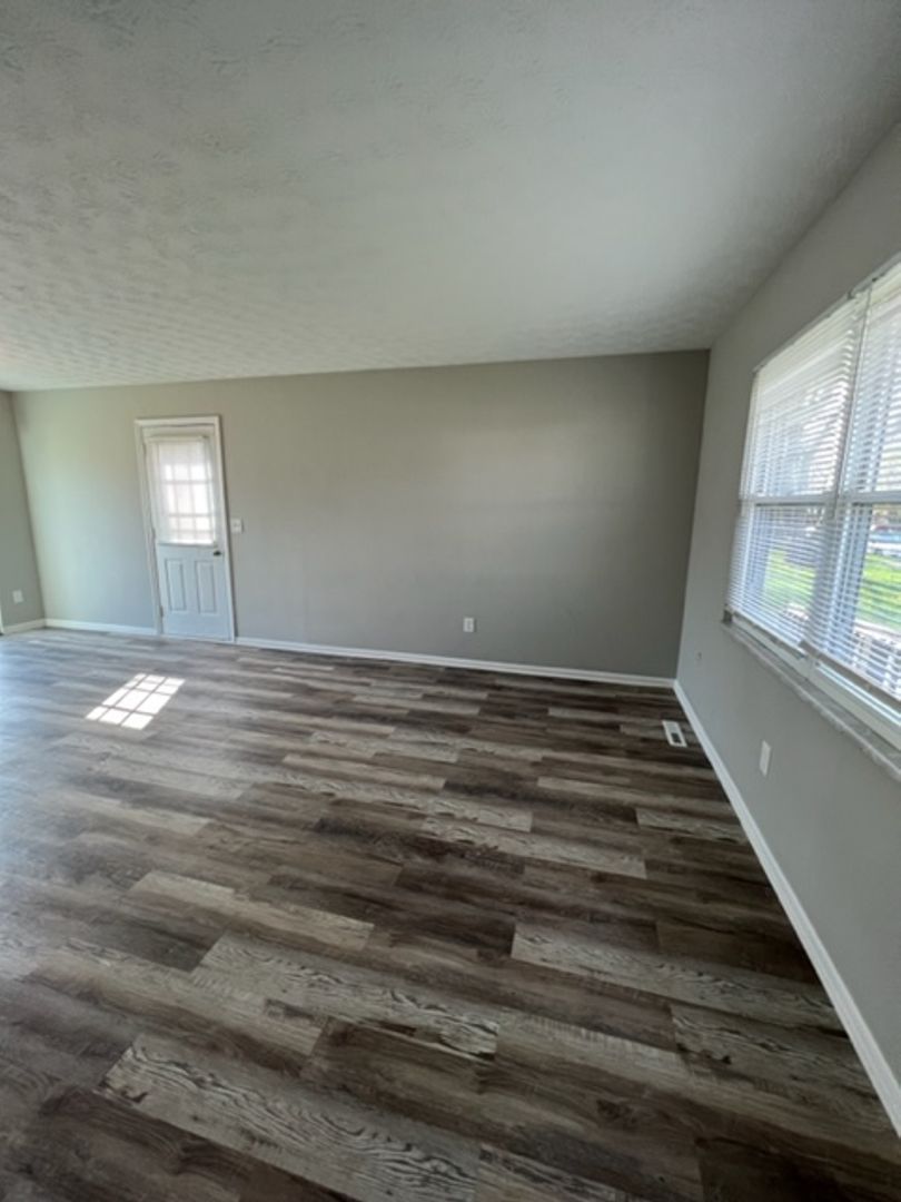 5441 Deforest Dr – photo 5