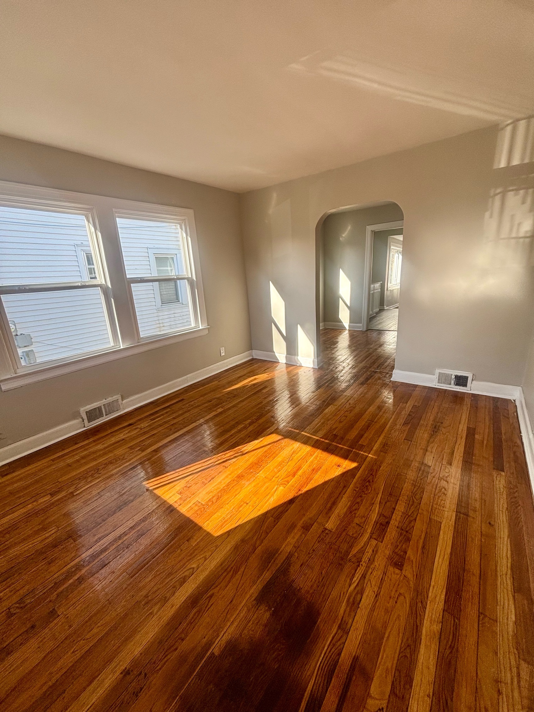 328 Cecil Ave – photo 2