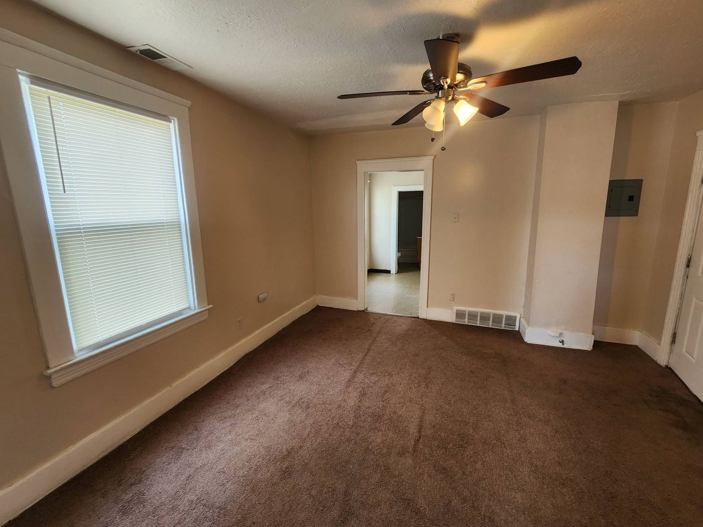 4629 Storer Ave unit Unit 2 – photo 5