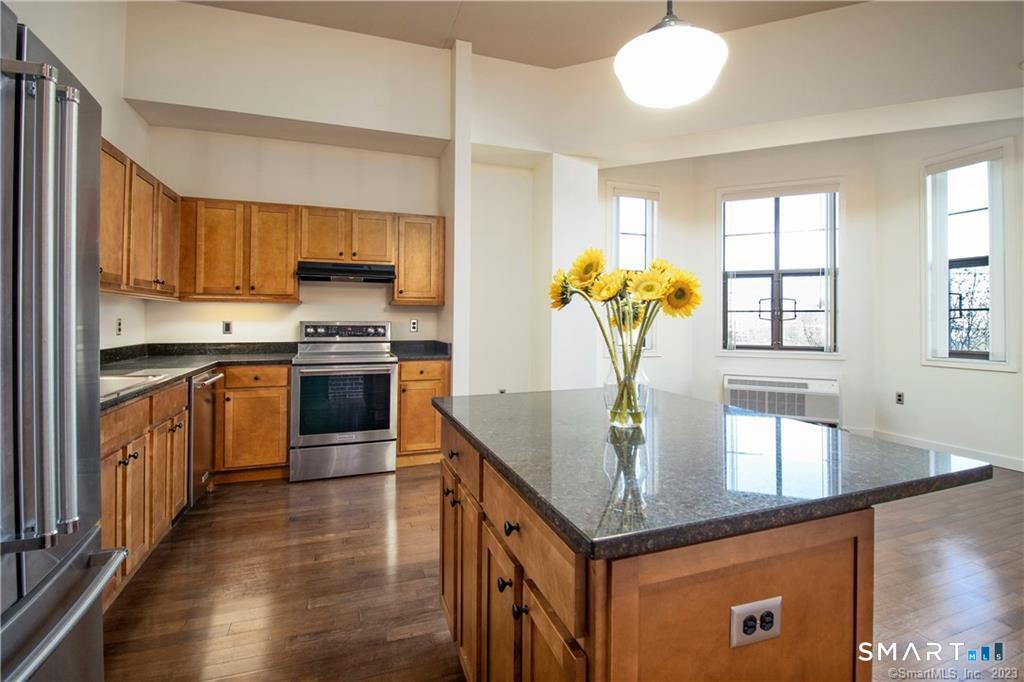 15 Dinah Rd unit 319 – photo 4
