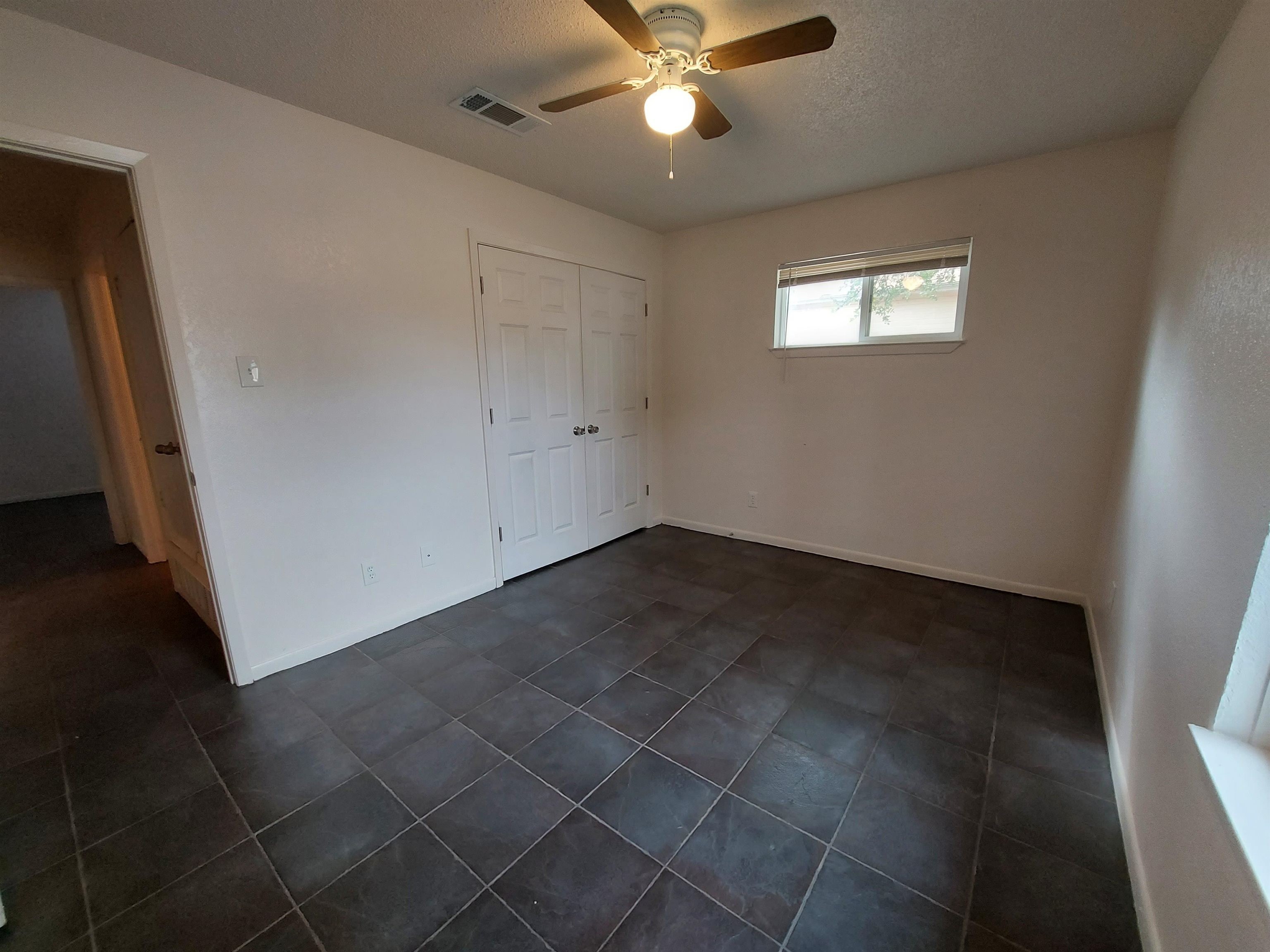 1904 Ridgeview Dr – photo 2