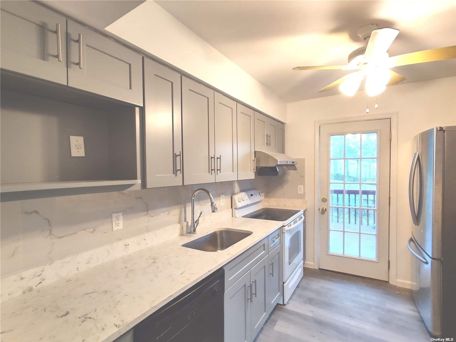 174 Iceland Dr – photo 3