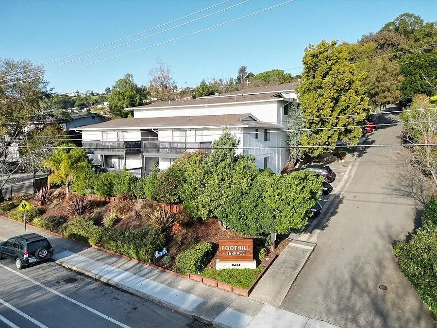 16424 Foothill Boulevard – photo 3