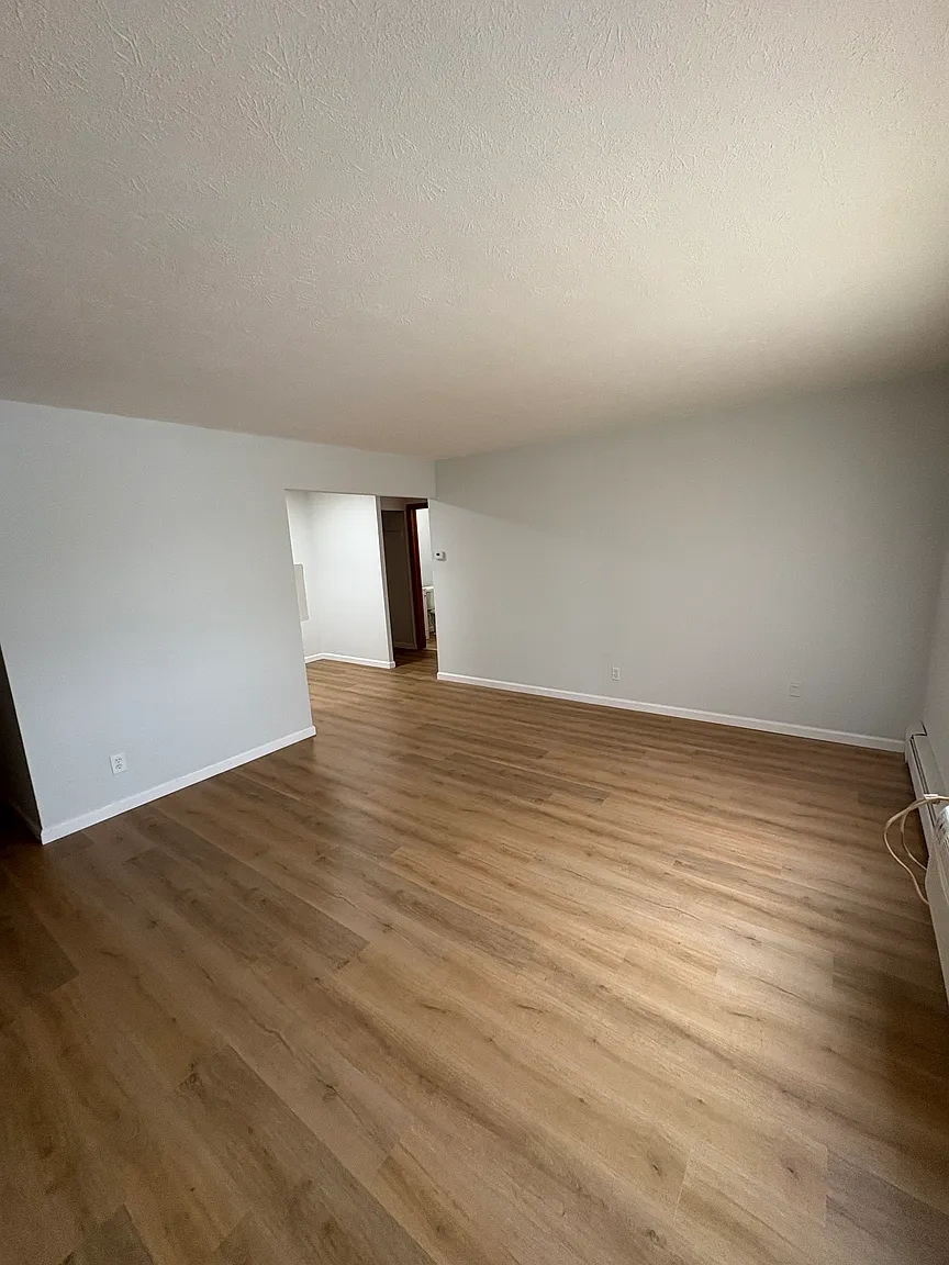 Wilshire Manor Apartments – photo 1