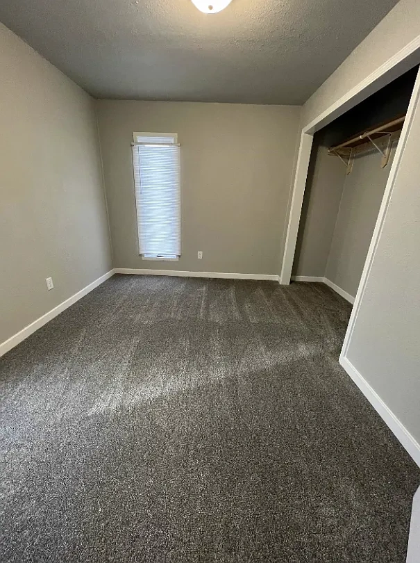 735 Center Avenue West – photo 5