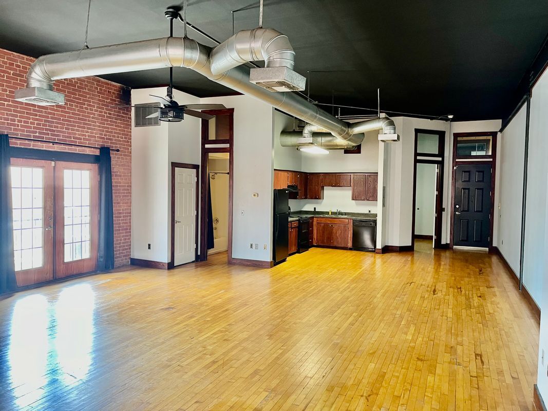 115 E Tyler St unit 102 – photo 1
