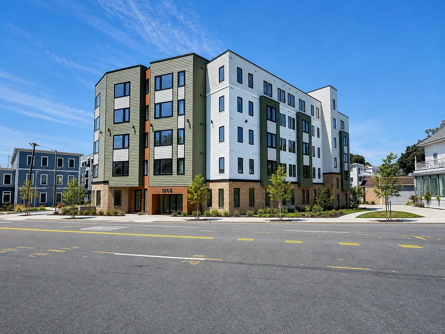 1305 Hyde Park Apartments – photo 2