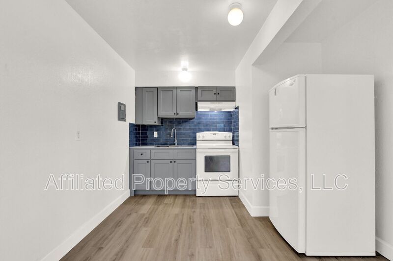2701 Avenue E unit 15 – photo 2